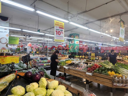 Đi chợ mua rau và những bước tiến trong thanh toán không tiền mặt tại Việt Nam